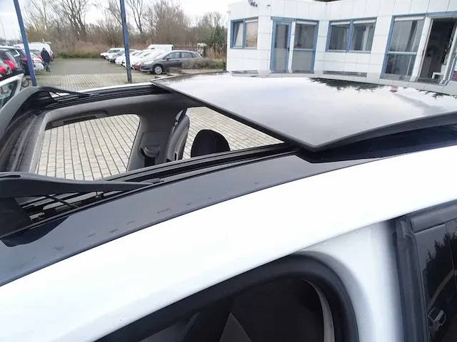 Volkswagen - golf - personenauto - afbeelding 4 van  28