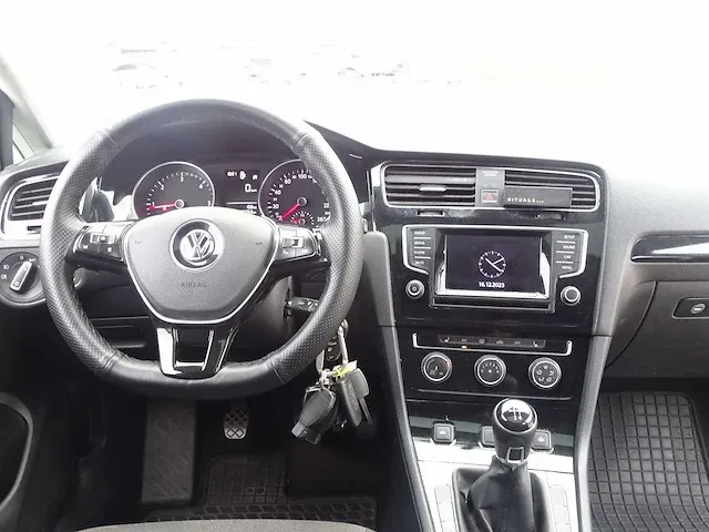 Volkswagen - golf - personenauto - afbeelding 10 van  28