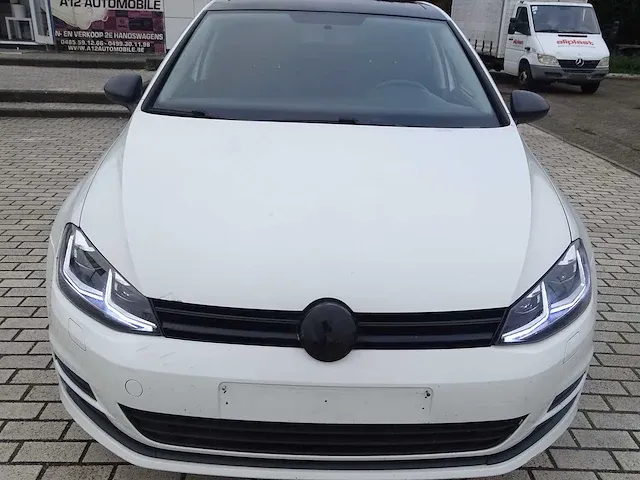 Volkswagen - golf - personenauto - afbeelding 1 van  28