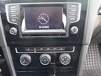 Volkswagen - golf - personenauto - afbeelding 16 van  28