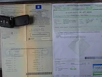 Volkswagen - golf - personenauto - afbeelding 21 van  28