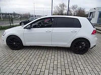 Volkswagen - golf - personenauto - afbeelding 23 van  28