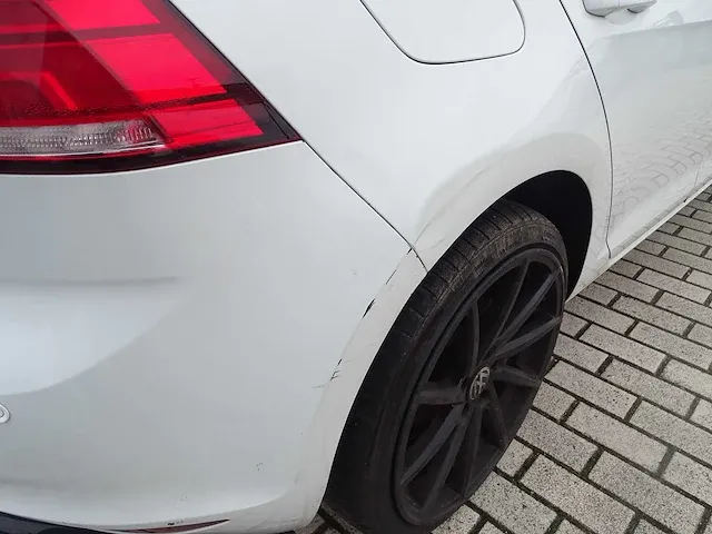 Volkswagen - golf - personenauto - afbeelding 27 van  28