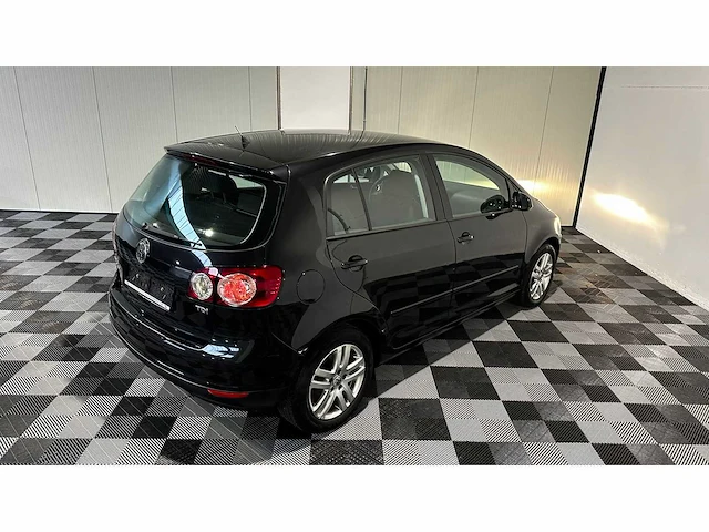 Volkswagen - golf - plus - personenauto - afbeelding 14 van  44