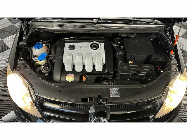 Volkswagen - golf - plus - personenauto - afbeelding 28 van  44