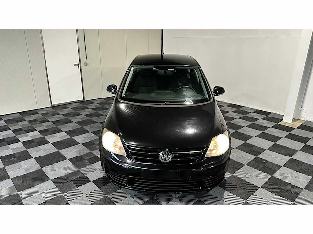 Volkswagen - golf - plus - personenauto - afbeelding 29 van  44