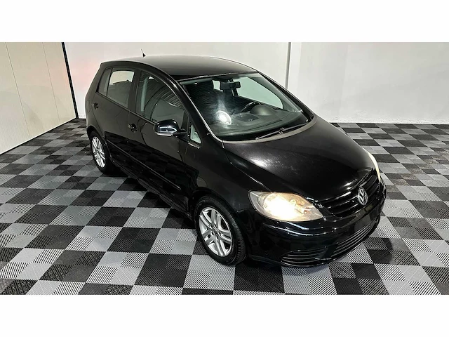 Volkswagen - golf - plus - personenauto - afbeelding 30 van  44