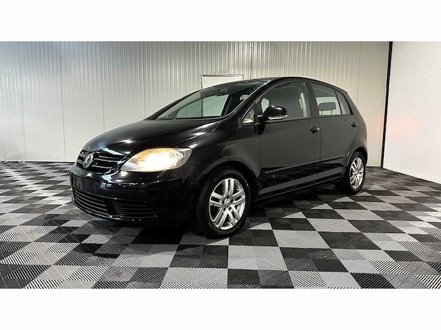 Volkswagen - golf - plus - personenauto - afbeelding 32 van  44