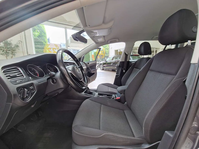 Volkswagen - golf - variant - car - 2017 - afbeelding 7 van  21