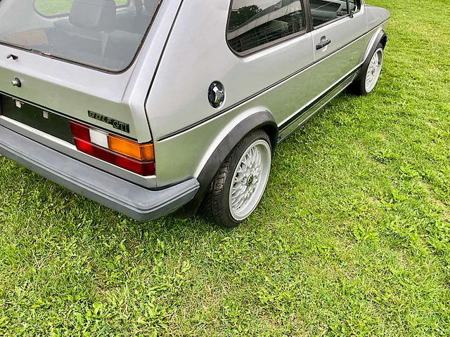 Volkswagen - golf 1 - oldtimer - afbeelding 2 van  37