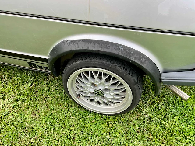 Volkswagen - golf 1 - oldtimer - afbeelding 5 van  37