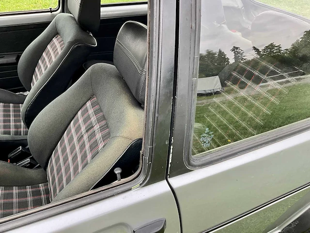 Volkswagen - golf 1 - oldtimer - afbeelding 6 van  37