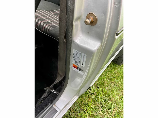 Volkswagen - golf 1 - oldtimer - afbeelding 16 van  37