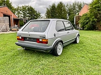 Volkswagen - golf 1 - oldtimer - afbeelding 34 van  37