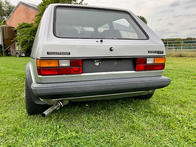 Volkswagen - golf 1 - oldtimer - afbeelding 37 van  37