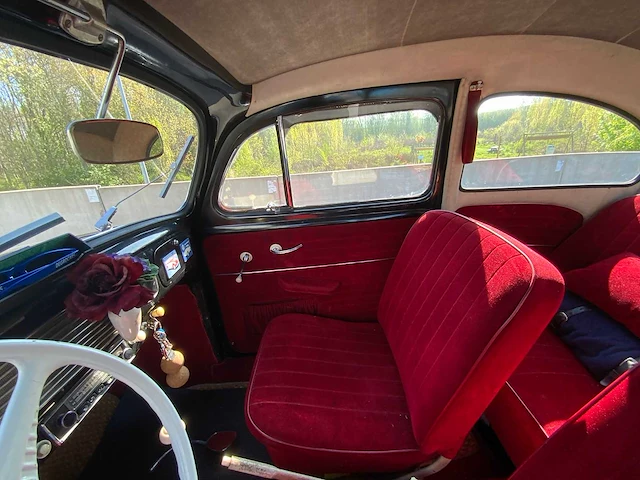 Volkswagen - kever - kever - oldtimer - afbeelding 15 van  43