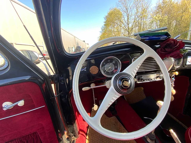 Volkswagen - kever - kever - oldtimer - afbeelding 19 van  43