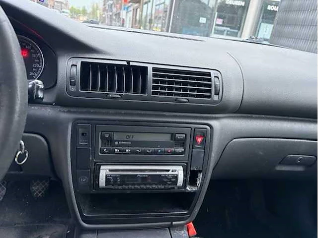 Volkswagen - passat variant - 1.9 tdi turijn - car - afbeelding 3 van  16