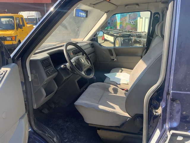 Volkswagen - t4 - transporter - fourgonnette - afbeelding 2 van  17