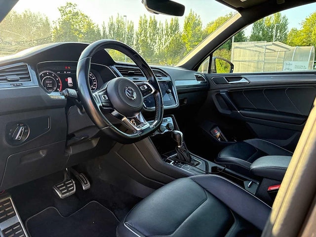 Volkswagen - tiguan - car - 2018 - afbeelding 2 van  33