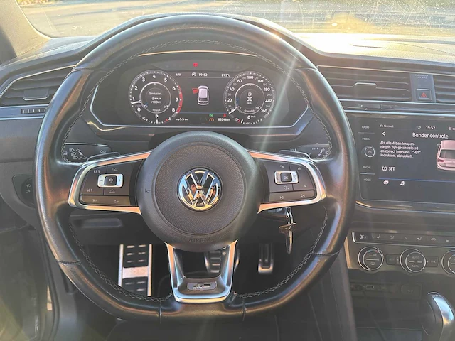 Volkswagen - tiguan - car - 2018 - afbeelding 5 van  33