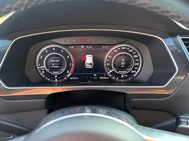 Volkswagen - tiguan - car - 2018 - afbeelding 6 van  33