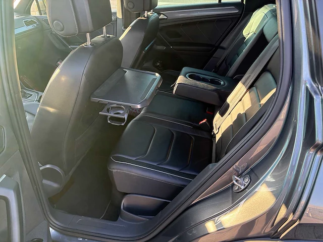 Volkswagen - tiguan - car - 2018 - afbeelding 11 van  33