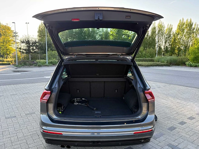Volkswagen - tiguan - car - 2018 - afbeelding 13 van  33