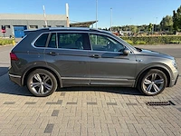 Volkswagen - tiguan - car - 2018 - afbeelding 30 van  33