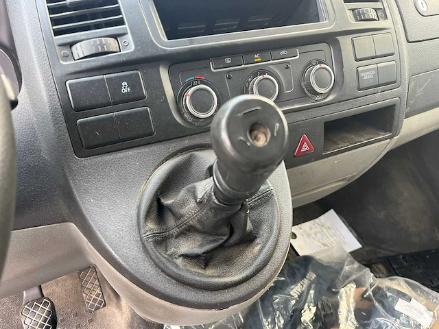 Volkswagen - transporter - van - afbeelding 17 van  18