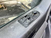 Volkswagen - transporter - van - afbeelding 2 van  18