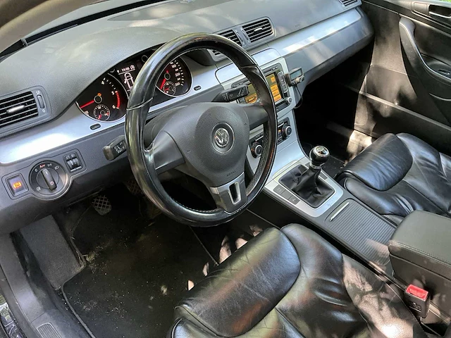 Volkswagen avant passat 1.6d leder navi personenauto - afbeelding 18 van  50