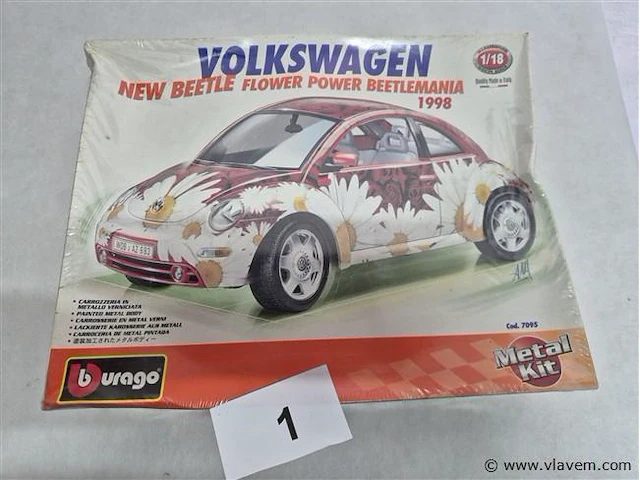 Volkswagen beetle 1:18 modelbouw metaal - afbeelding 1 van  3