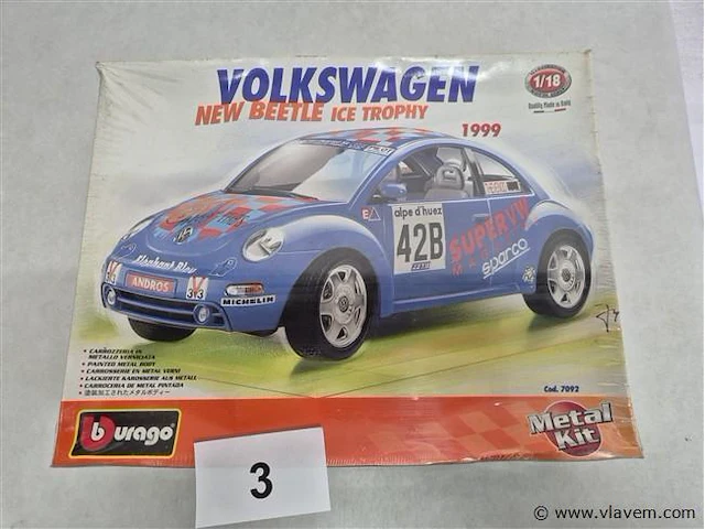Volkswagen beetle 1:18 modelbouw metaal - afbeelding 1 van  3