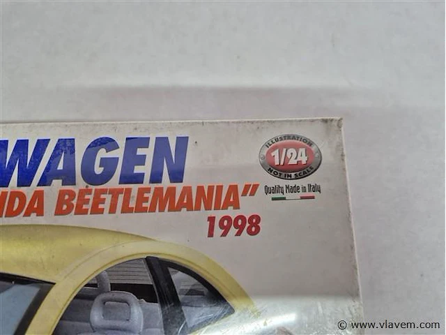 Volkswagen beetle 1:24 modelbouw metaal - afbeelding 3 van  3
