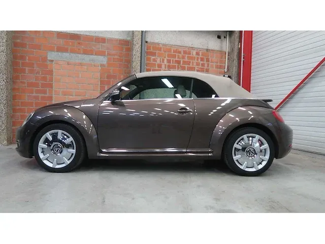 Volkswagen beetle 70s editie - afbeelding 1 van  73