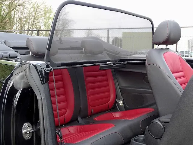 Volkswagen beetle cabrio 50's edition 1.6 tdi - afbeelding 15 van  52