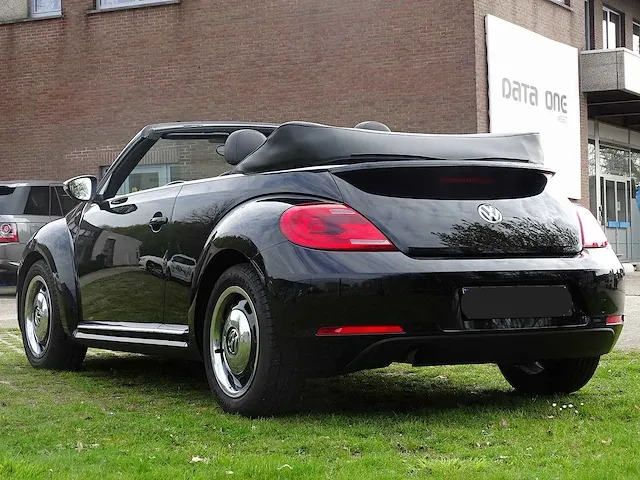 Volkswagen beetle cabrio 50's edition 1.6 tdi - afbeelding 23 van  52