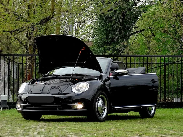Volkswagen beetle cabrio 50's edition 1.6 tdi - afbeelding 35 van  52