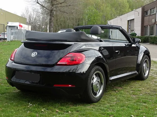Volkswagen beetle cabrio 50's edition 1.6 tdi - afbeelding 45 van  52
