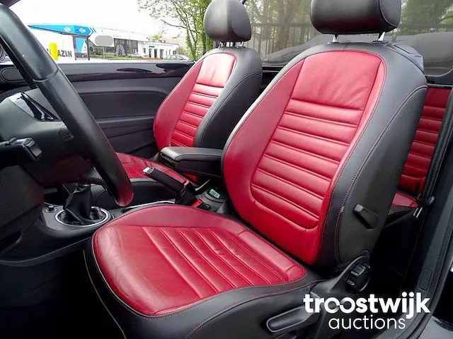 Volkswagen beetle cabrio 50's edition 1.6 tdi - afbeelding 22 van  52