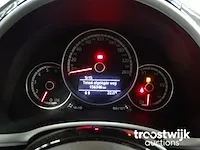 Volkswagen beetle cabrio 50's edition 1.6 tdi - afbeelding 32 van  52