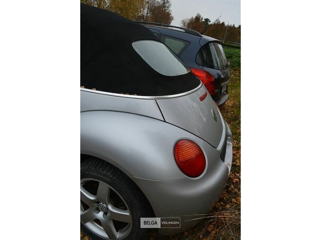Volkswagen beetle cabrio - afbeelding 13 van  23