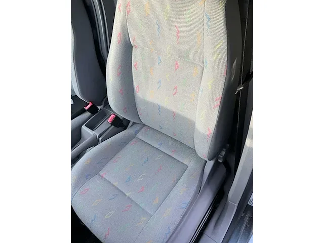 Volkswagen caddy (2009) - afbeelding 17 van  32