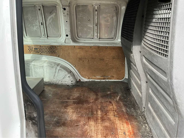 Volkswagen caddy auto uit 2004 - afbeelding 16 van  33