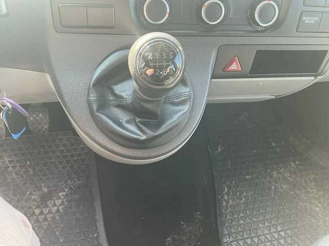 Volkswagen caravelle - 2010 - afbeelding 15 van  43