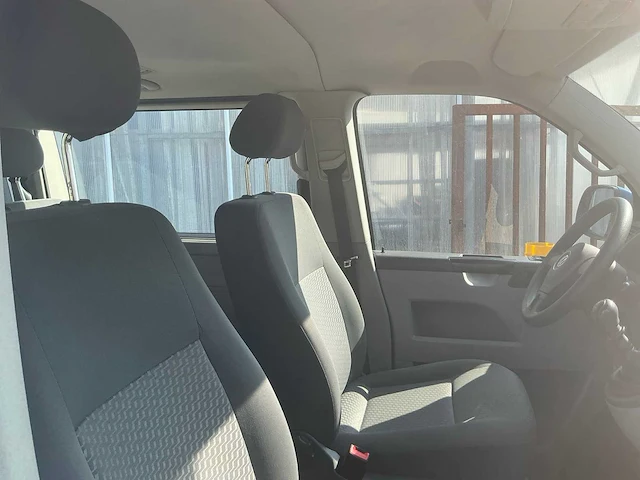 Volkswagen caravelle - 2010 - afbeelding 21 van  43