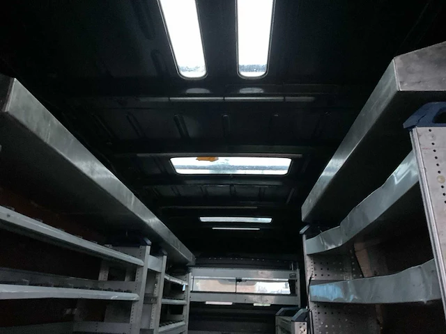 Volkswagen crafter lichte vrachtwagen. - afbeelding 20 van  27