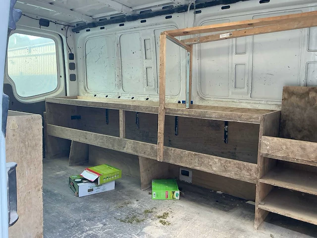 Volkswagen crafter lichte vrachtwagen - afbeelding 7 van  15