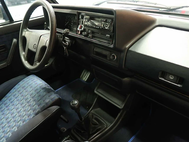 Volkswagen golf 1 cabrio - afbeelding 57 van  99